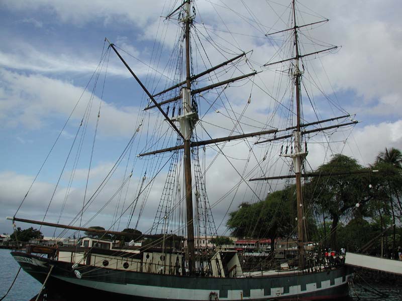 Boat on Maui 1.jpg 83.4K